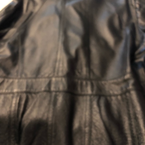 90’s Vintage Black Leather Jacket - Picture 3 of 6